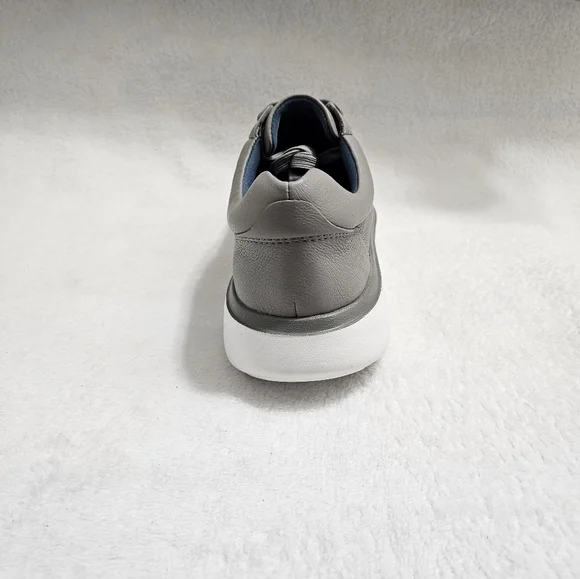 RIGHT SHOE ONLY Men's Johnston and Murphy sneaker. size 9M gray - Picture 5 of 10